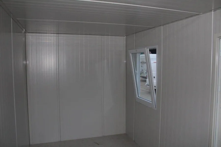 (6.5m x 2.3m) Large Flat Pack Office - Image 4